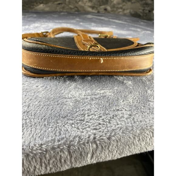 Vintage Dooney & Bourke All Weather Leather Black Pebble Grain Crossbody Purse - Picture 10 of 11